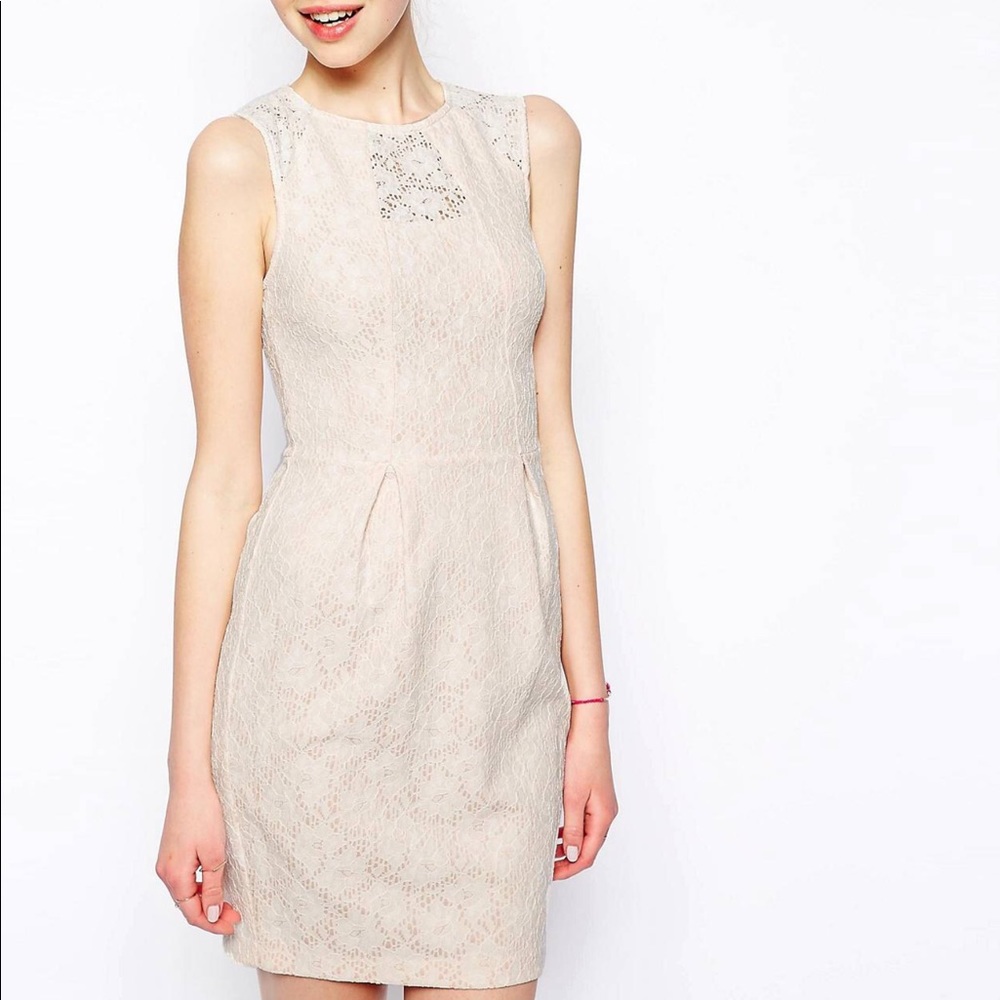 New Look Bonded Lace Dress